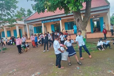 Ngày 16/9/2024, trường TH Y Ngông tổ chức ra quân dọn vệ sinh môi trường với chủ đề “Ngày 15 xanh – Buồn Hồ sạch đẹp”