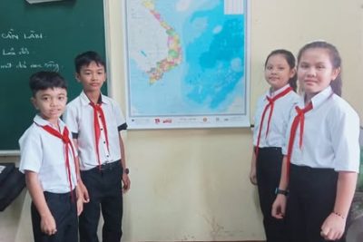 Tự hào một dải non sông